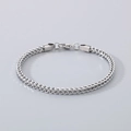 Nahaufnahme der silbernen Franco-Gliederkette mit Karabinerverschluss und Metalldesign - 3mm*19.5cm / Stahlfarbe