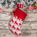 Calza di Natale in maglia con motivi di renne rosse e decorazioni con pompon morbidi - Renna Rossa e Bianca