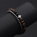 Set bracciali uomo a doppio strato con occhio di tigre e croce di ematite su espositore - 4mm Ematite + 6mm Occhio di Tigre