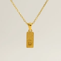 Collana in acciaio dorato con pendente quadrato e dettaglio della lettera D sabbiata - Lettera D