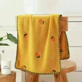 Serviette en polaire corail jaune avec broderie fraise et bord ondulé vert - 70×140cm / Jaune (Fraise)