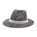 Dettaglio cappello fedora pitonato grigio con fascia decorativa di perle bianche - M (56-58cm) / grigio scuro