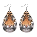 Tropfenförmige Lederohrringe mit Tigermuster und silbernen Fischhaken für Damen - Tiger