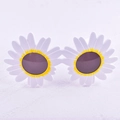 Funny daisy shaped sunglasses with white petals and yellow details for birthday parties - Daisy White