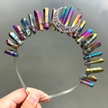 Dettaglio di corona in cristallo galvanizzato colorato con mezzaluna su fascia argento - Cristallo Multicolore + Filo d'Argento + Luna d'Argento