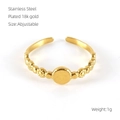 Detail of 18k gold plated stainless steel adjustable ring with flower patterns - Adjustable Open / Gold