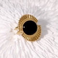 Retro Ring aus 18K vergoldetem Edelstahl mit schwarzem Edelstein im Sonnenstrahl Design - Schwarz