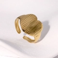 Anello cuore minimalista in acciaio inossidabile dorato con texture a costine, aperto - Oro