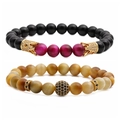 Dettaglio di bracciali con perle occhio di tigre, corona dorata e ciondoli a sfera in zircone - Nero Rosso Giallo Perline Corona Sfera (Occhio di Tigre 6 Set 1)