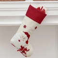 Weihnachtssocke aus Leinen mit 3D-Weihnachtsmann-Applikation und roter Krempe für Deko - Weihnachtsmann-Strumpf