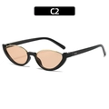Occhiali da sole cat eye neri con lenti arancioni e dettagli in metallo dorato - Montatura Nera Lente Champagne (C2)