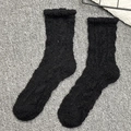 Chaussettes épaisses en polaire corail noire, matière pelucheuse et chaude - Taille unique / Noir Pur