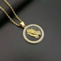 Pendentif mains en prière plaqué or avec zircons sur une chaîne torsadée dorée - Pendentif Indépendant / Or (Sans Chaîne)