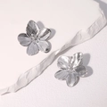 Vintage brushed stainless steel flower stud earrings in silver for women - Steel