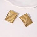 Pendientes cuadrados de acero inoxidable chapados en oro de 18k con patrón geométrico - Dorado