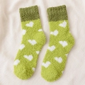 Calcetines de forro polar verde con corazones blancos en felpa suave y cálida - Talla única / Verde Blanco Corazón