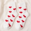 Calcetines suaves de forro polar coral blanco con corazones rojos para el invierno - Talla única / Blanco Rojo Corazón