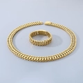 Conjunto de collar y pulsera de malla dorada pulida con diseño de corazón único - Conjunto Dorado