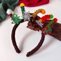 Dettaglio cerchietto di Natale con alberello e corna dorate su base in legno - Albero di Natale Marrone Scuro