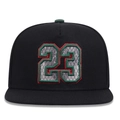 Casquette de baseball noire à visière plate avec broderie du numéro 23 texture serpent - Réglable / Noir