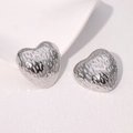Pendientes de corazón en acero de titanio plateado con textura martillada para mujer - Color Acero