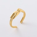 Anello aperto dorato a forma di corpo artistico con finitura lucida su sfondo grigio - Forma Curva del Ritratto Artistico (AMLYT394) / Oro