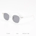Especificaciones de gafas de sol polarizadas T7243 con montura transparente gris - Montura Blanco Transparente Lente Gris Claro