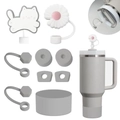 Grijze siliconen accessoireset voor Stanley bekers met katten- en madeliefjesontwerp - Grijze Kat & Madeliefje Set