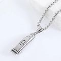 Dettaglio della catena box in acciaio e ciondolo a forma di rasoio su pietra - Argento (Con Catena)
