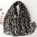Klassischer Schal mit Leopardenmuster in Grau und Schwarz, leichtes Sonnenschutz-Tuch - 180*88cm / Grau Leopard