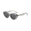 Moderne grijze transparante cat-eye zonnebril met donkere glazen en hars montuur - Transparant Grijs Frame Grijze Lens