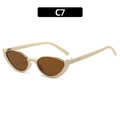 Occhiali da sole ovali cat-eye in bianco crema con lenti marroni, modello C7 - Montatura Beige Lente Marrone (C7)