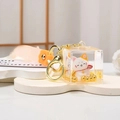 Détail du porte-clés chat de la fortune en acrylique avec perles et bracelet silicone - Dragonne dégradée + Chat de la chance / Maneki Neko - Bonne Chance