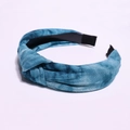 Minimalistisches blaues Haarreif mit Batikmuster und Knotendesign für Damen auf Weiß - Dunkelgrün