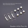 Détail de six épingles de sûreté à perles en métal argenté pour ajuster les vêtements - Lot No. 18