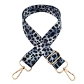 Detail van luipaardprint tasriem met blauwe geweven band en gouden metalen haken - Nr. 250-Grijs-Blauw