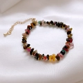 Bracciale da donna con pietre naturali colorate e catena di estensione dorata - Frammenti Multicolore Stile Tormalina / Colorato