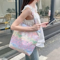Dettaglio della borsa tote in tela a fiori tulipani con motivo pittura a olio vintage - Mare di Fiori Rosa