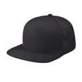 Berretto da baseball nero a 7 pannelli con ventilazione laser su sfondo bianco neutro - XL (60cm+) / Nero