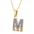 Collana placcata in oro scintillante con ciondolo a lettera M con pavé di cristalli - Lettera M (KN89529-K)