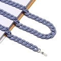 Dettaglio della catena per occhiali in acrilico lavanda con connettori in silicone - Lavanda
