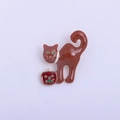 Spilla smaltata con gatto e zucca di Halloween con finitura lucida marrone e arancione - YNCP4839 Marrone
