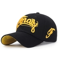Gorra de béisbol negra con bordado Finally amarillo y estilo urbano retro americano - Negro Bordado Dorado / Ajustable