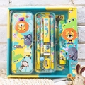 Set de papelería Zoo azul con motivos de león y elefante en estuche metálico - Leoncito / Amarillo