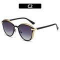 Lunettes de soleil œil de chat polarisées avec monture noire, accents dorés et verres dégradés - Monture Dorée Verres Gris Fumé