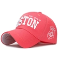 Berretto da baseball rosso con ricamo Boston 3D e scudo laterale in cotone - Rosa scuro