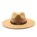 Detail of felt fedora hat featuring beaded band and golden feather metal buckle - M (56-59cm) / Camel