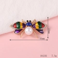 Detail view of colorful bee alloy accessory with rhinestones and dimensions 44mm x 23mm - D1235 Bee