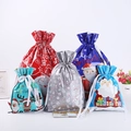 Festliche Weihnachtsgeschenkbeutel mit Kordelzug, bunten Farben und Weihnachtsmann-Motiven - 5 Stile, jeweils 6 Stück