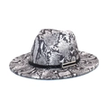 Dettaglio del cappello fedora con stampa pitone e fibbia decorativa in metallo argentato - M(56-58cm) / Bianco